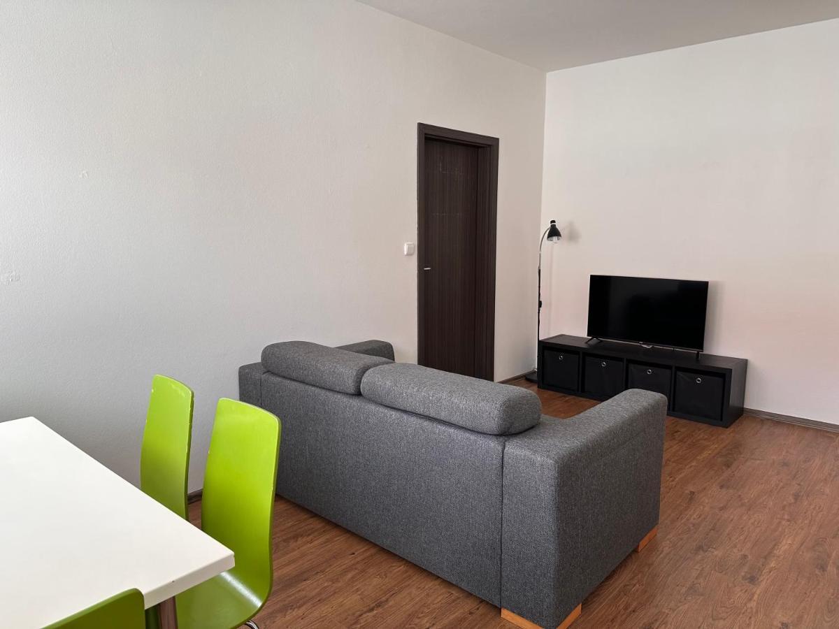 Apartman Ab Kryte Parkovani Zdarma Чешка Будьовица Екстериор снимка