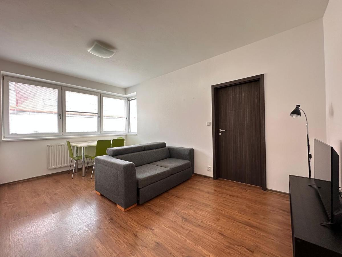 Apartman Ab Kryte Parkovani Zdarma Чешка Будьовица Екстериор снимка